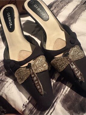 George .. BLACK 🖤 Mules with silver  grey  Beaded Dragonfly , 🪰